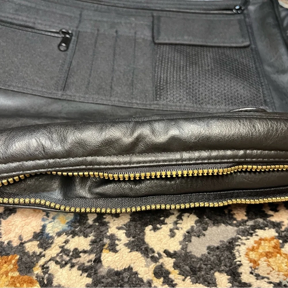 The Highland Black Leather Men's or Women’s Bag Briefcase Laptop Bag